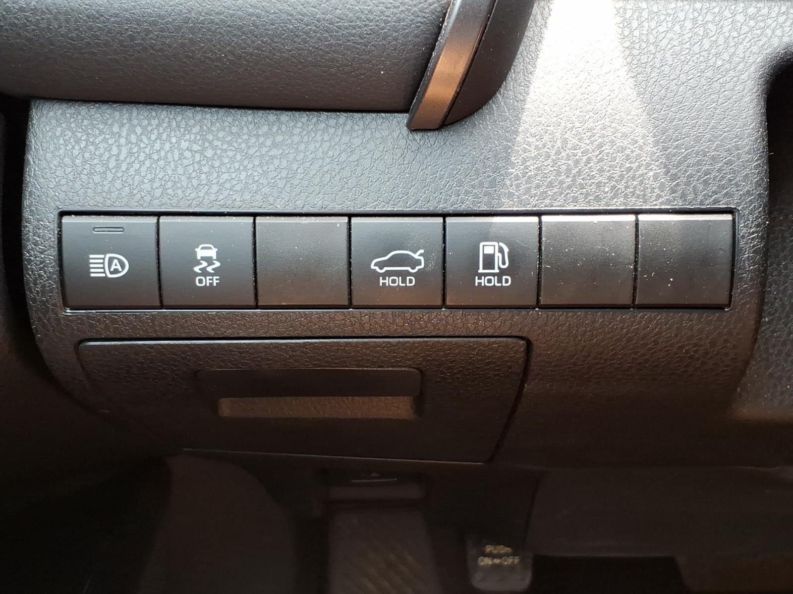 Used 2023  TOYOTA  image 19