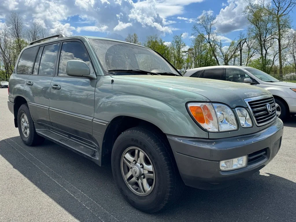 2001 Lexus LX 600 470's photo