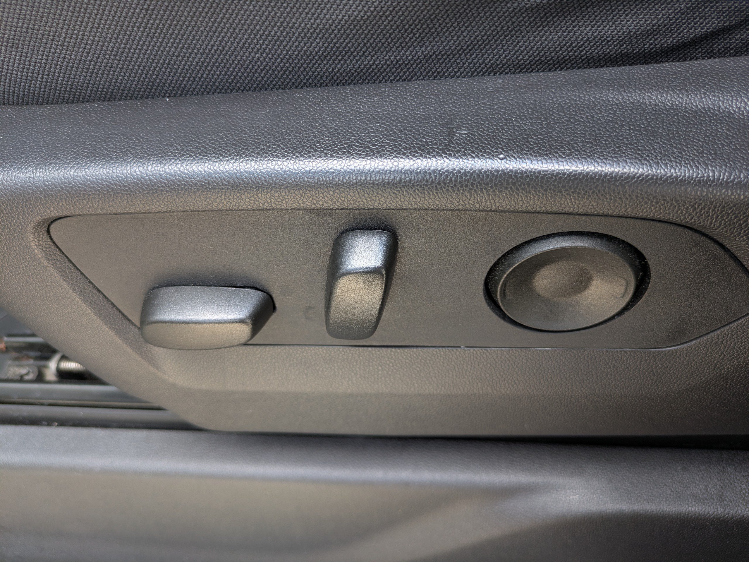 2025 Chevrolet Silverado 1500 Custom - Photo 17