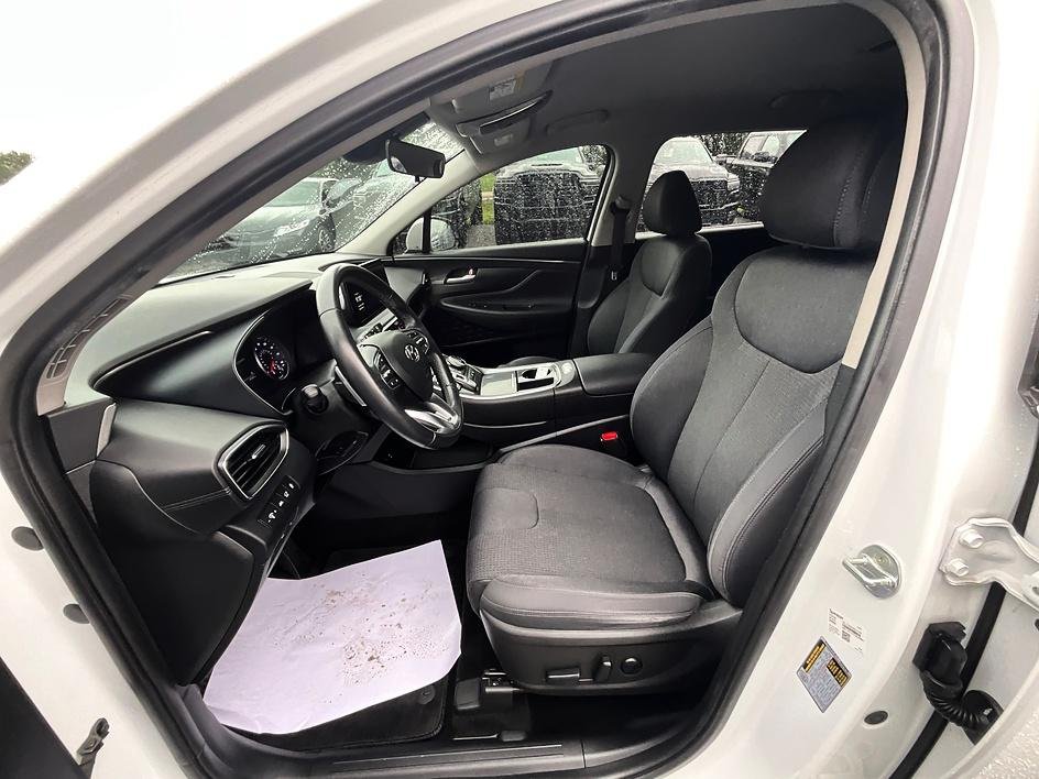 Used 2023 White Hyundai SEL image 15