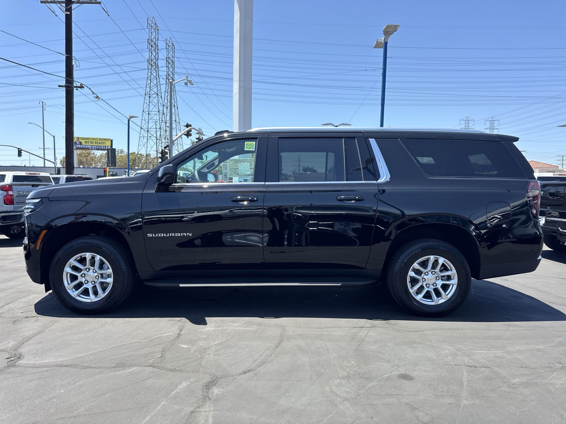 2026 Chevrolet Suburban LT - Photo 17