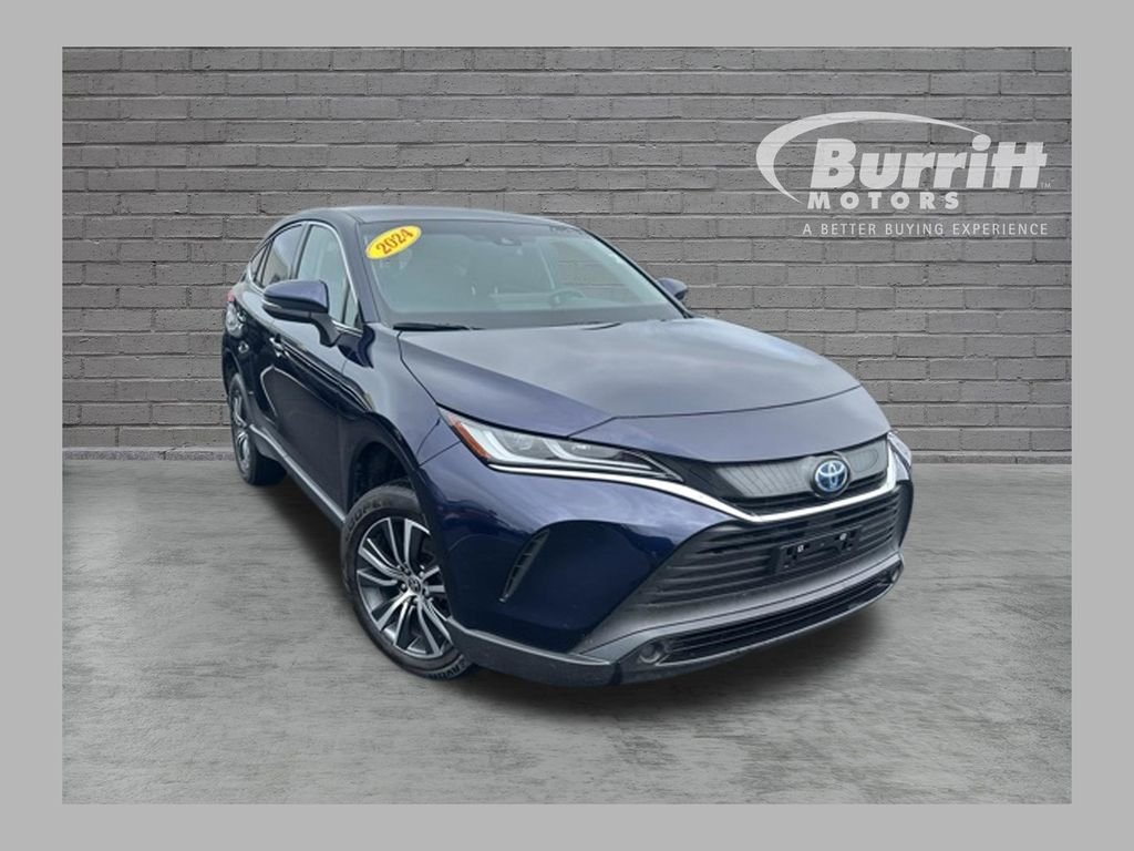 Used 2024  Toyota LE image 1