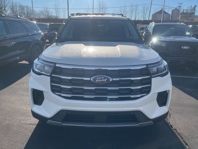 New 2026 Star White Metallic Tri-Coat Ford Active image 2