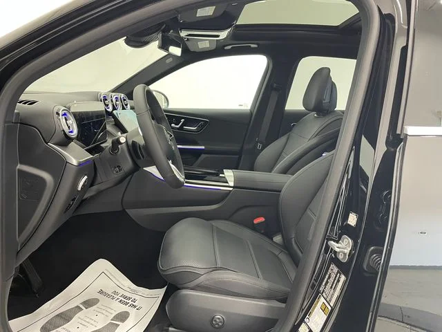 New 2027 Black Mercedes-Benz GLC 300 image 19