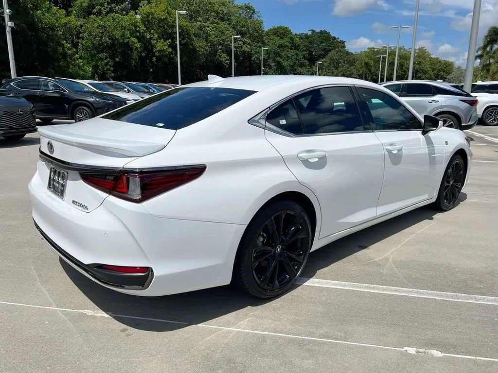 Certified Used 2024 WHITE NOVA GF. Lexus 300h F SPORT Handling image 7