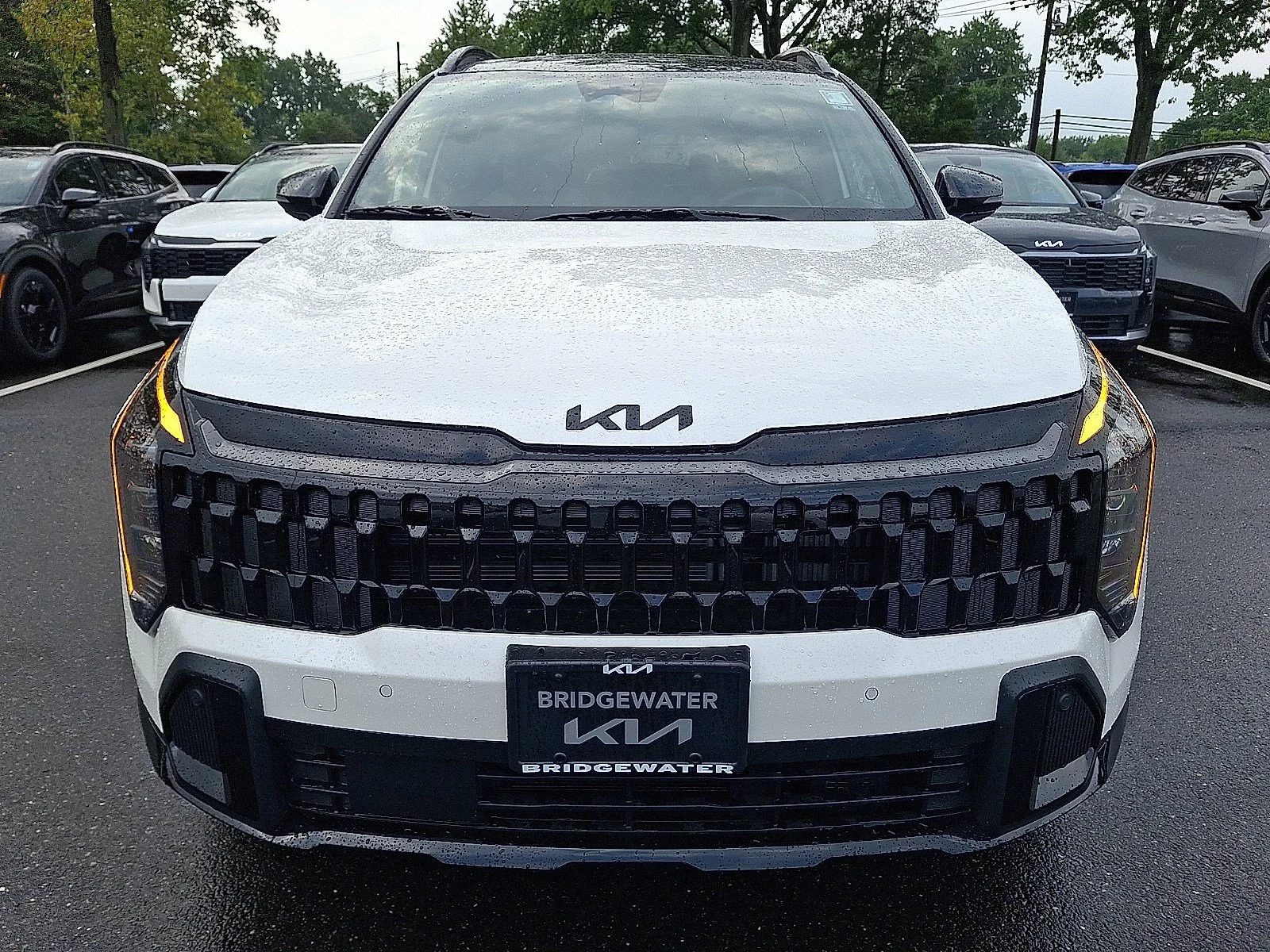 New 2027 Snow White Pearl Kia X-Line image 2