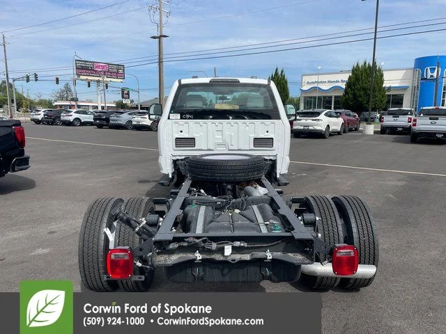 2025 Ford F-450 Super Duty Chassis Cab XL - Photo 11