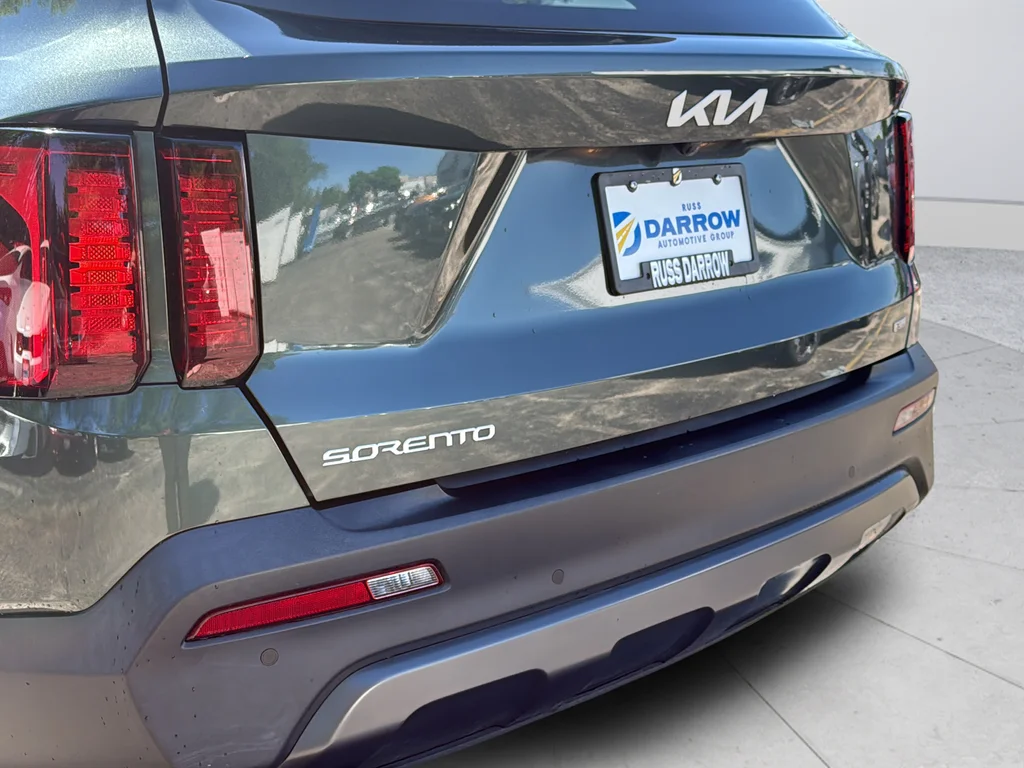 Certified Used 2023 Green Kia X-Line S image 28