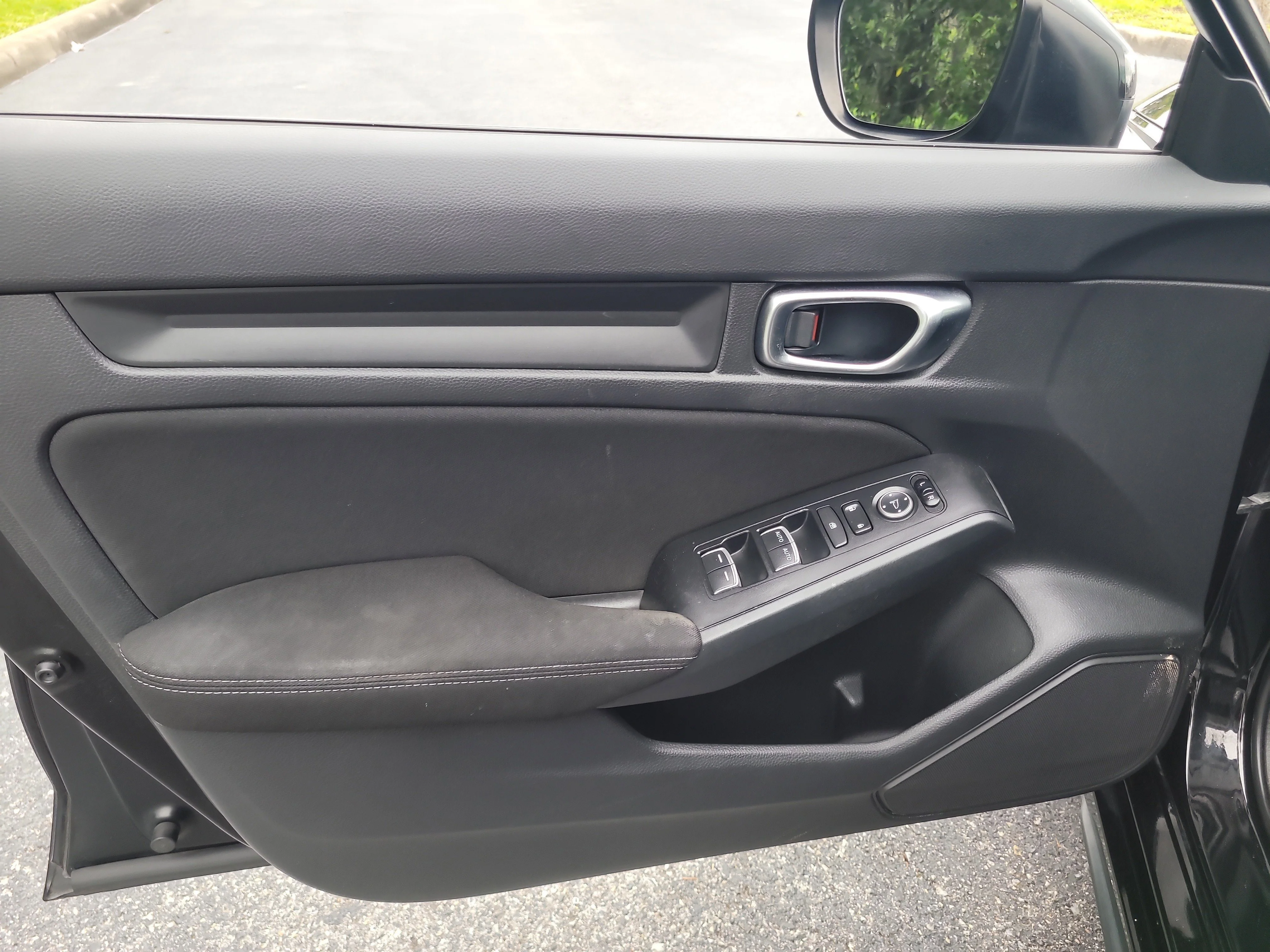 Used 2022  Honda LX image 14