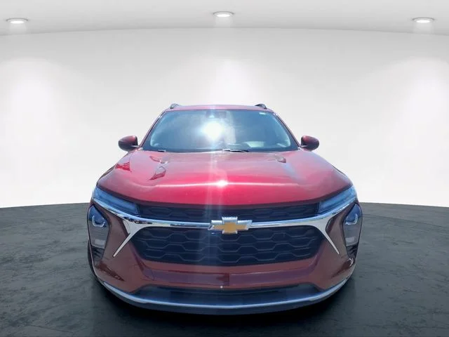 Used 2025 Red Chevrolet LT image 4