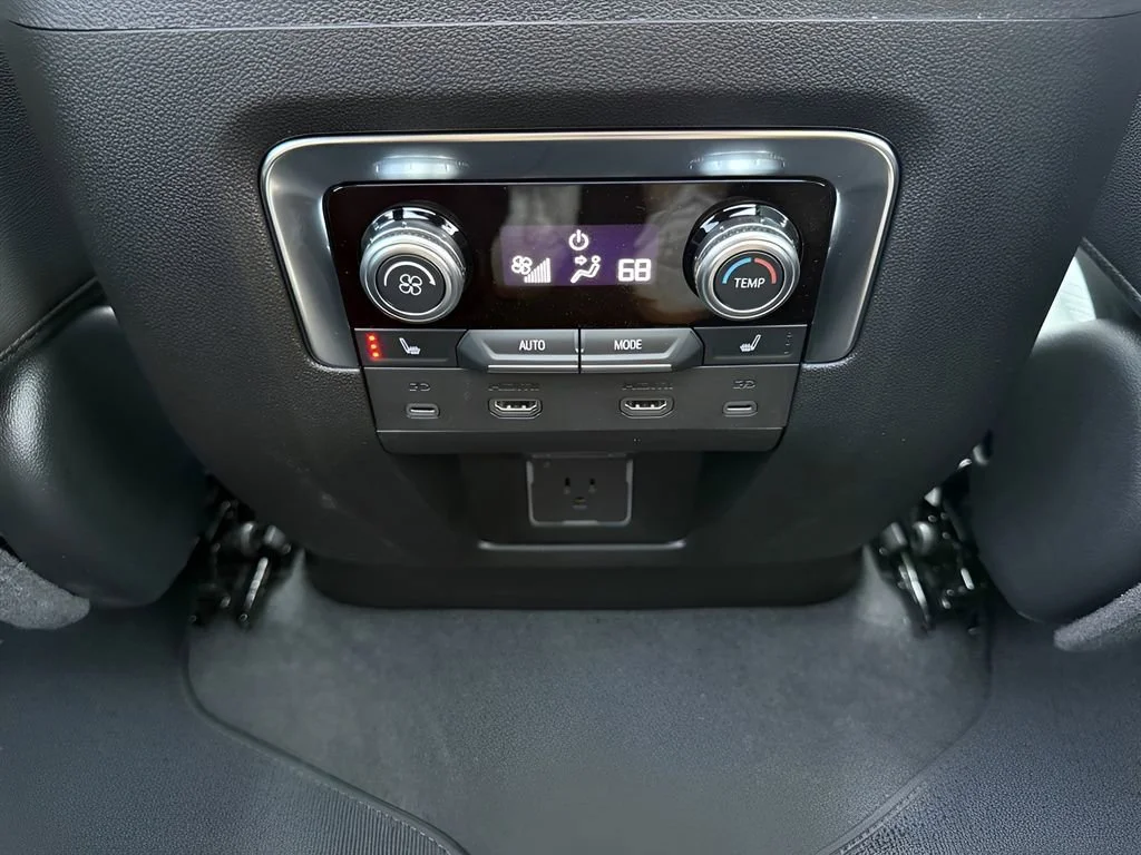 New 2026 Onyx Black GMC AT4 image 30
