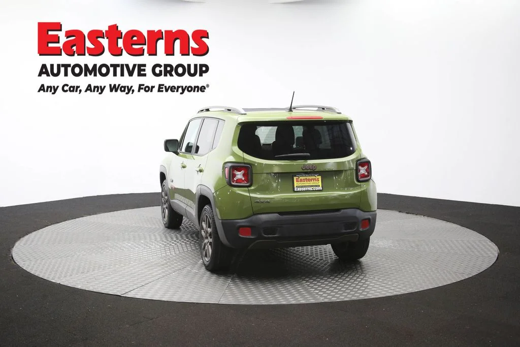 Used 2016 Green Jeep Latitude image 39