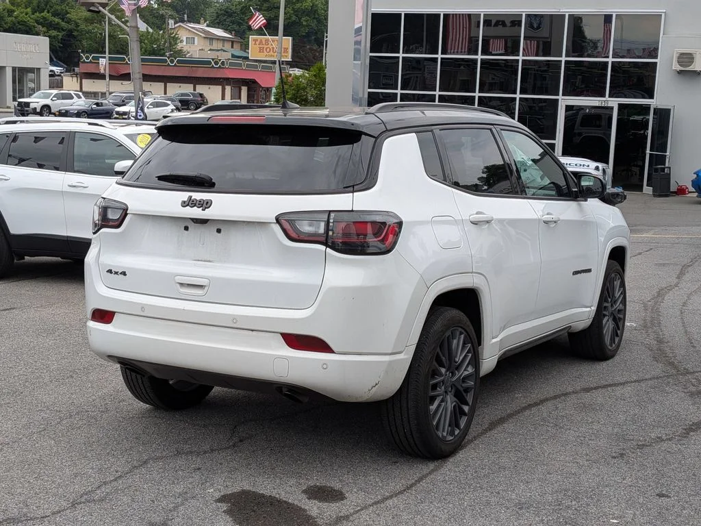 Used 2023 White Jeep Limited image 5