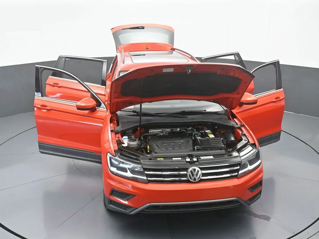 Used 2019 Orange Metallic Volkswagen 2.0T SE image 64