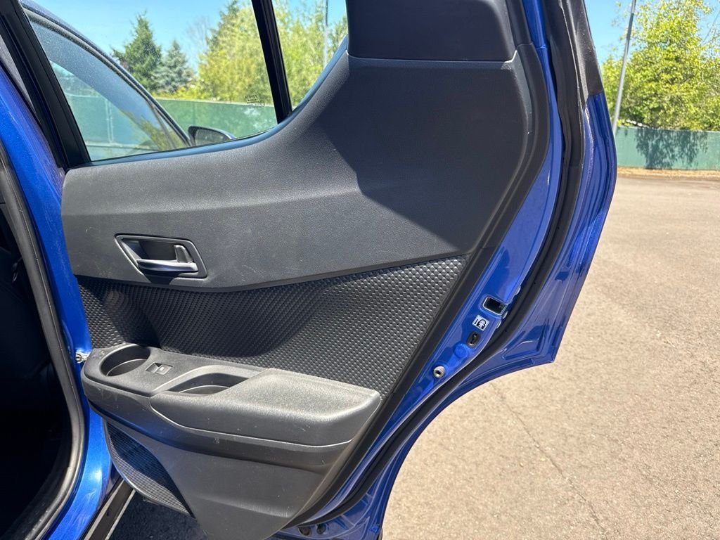 Used 2018 Blue Eclipse Metallic Toyota XLE Premium image 22