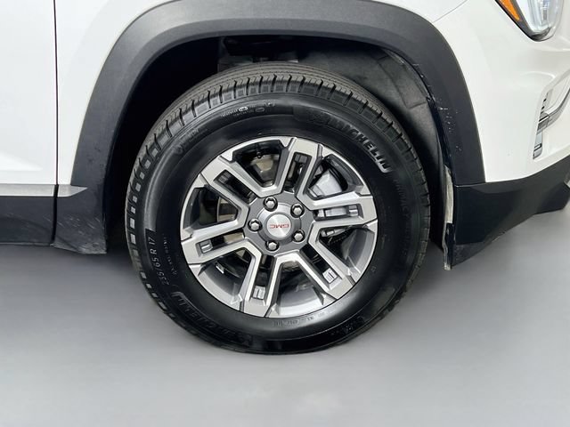 Used 2026 Summit White GMC Elevation image 37