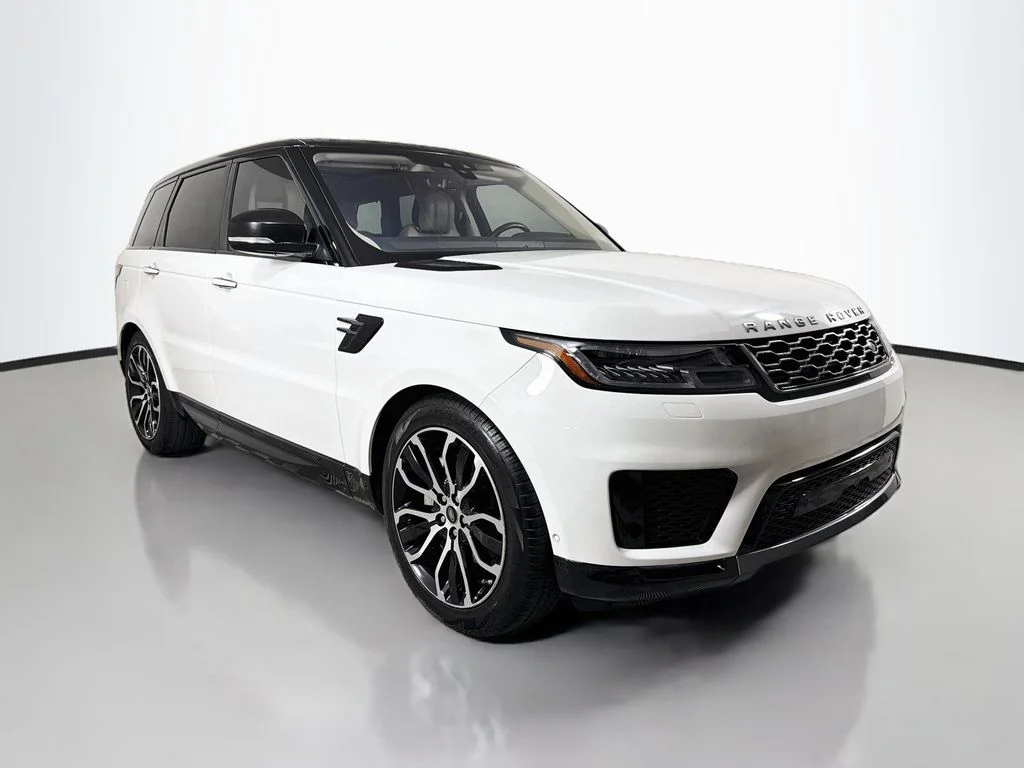 Used 2021 White Land Rover HSE Silver Edition image 3