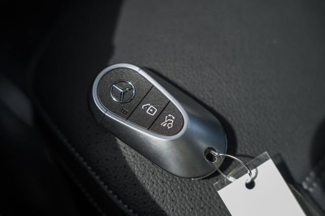 New 2026  Mercedes-Benz C 300 image 90