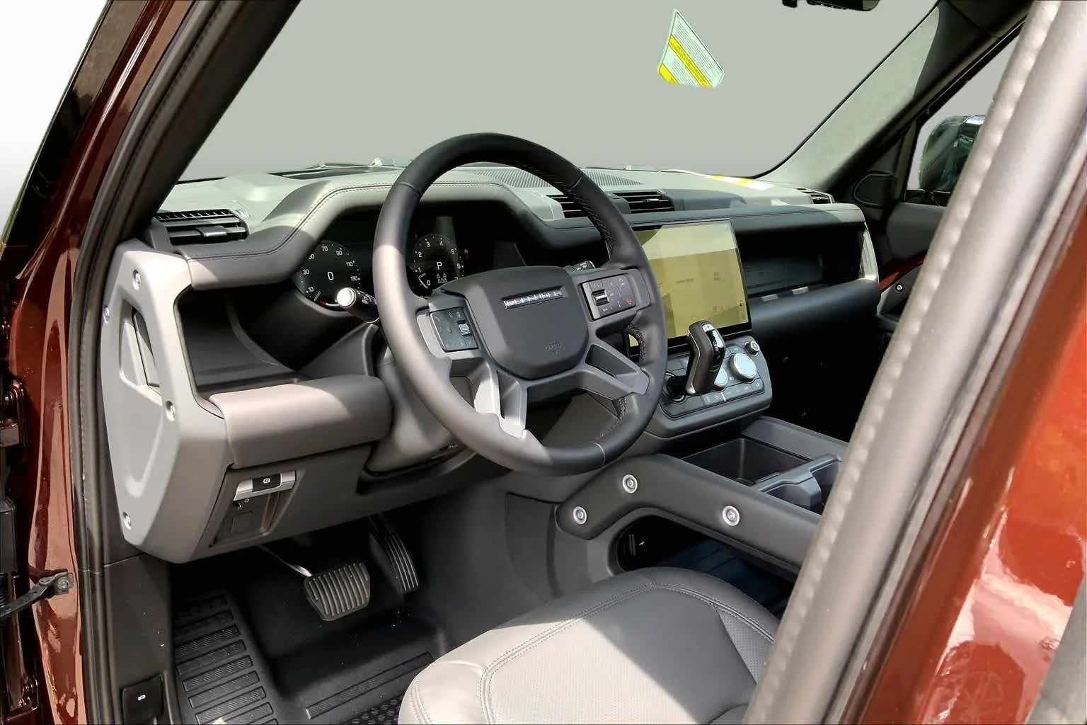 New 2026 Sedona Red Land Rover X-Dynamic SE image 9