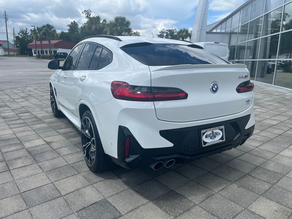 Used 2024 Alpine White BMW Base image 4