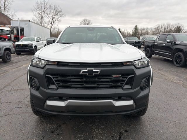 New 2026 Summit White Chevrolet Trail Boss image 8