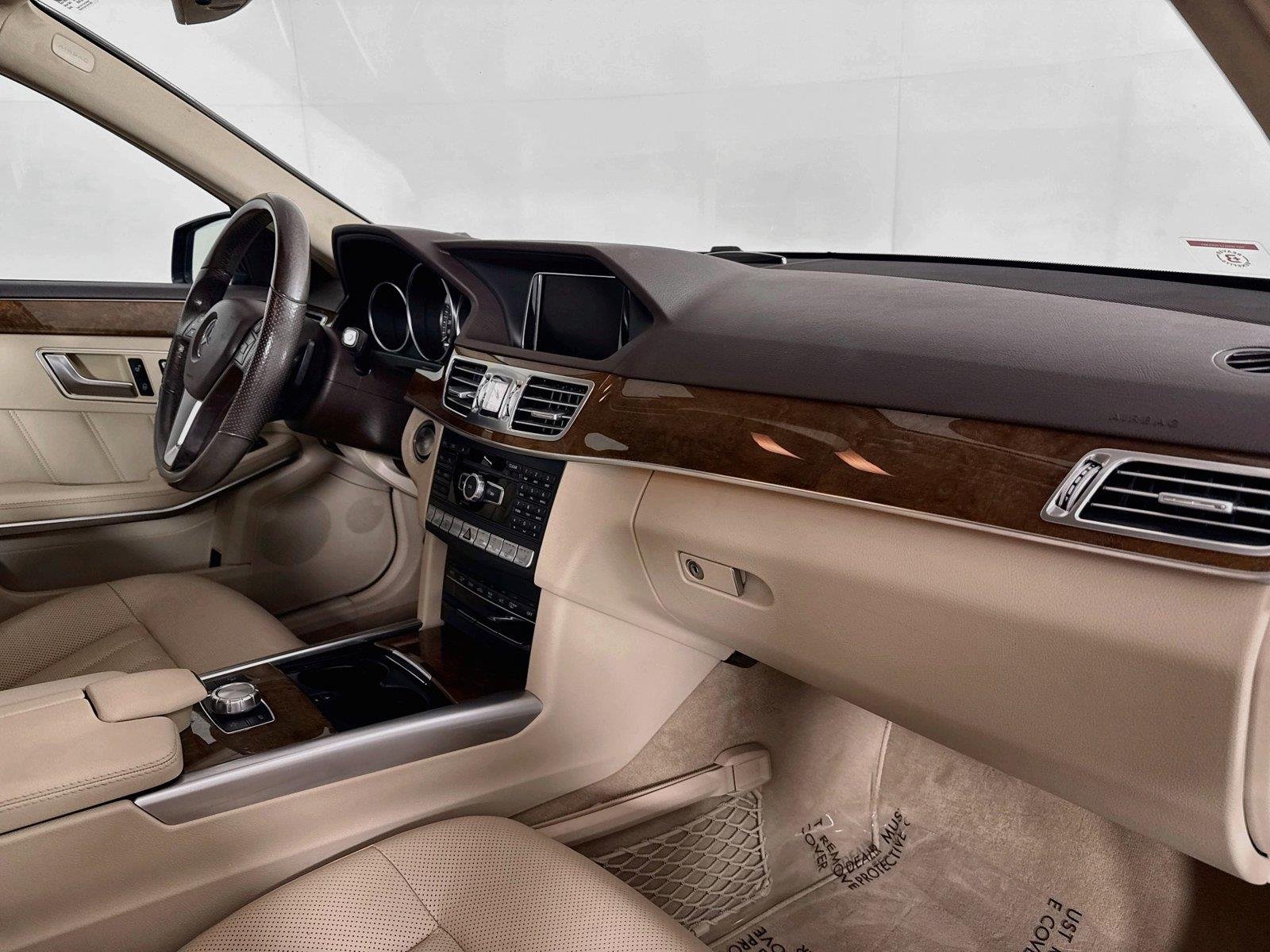 Used 2015 Indigo Blue Metallic Mercedes-Benz E 350 Sport image 44
