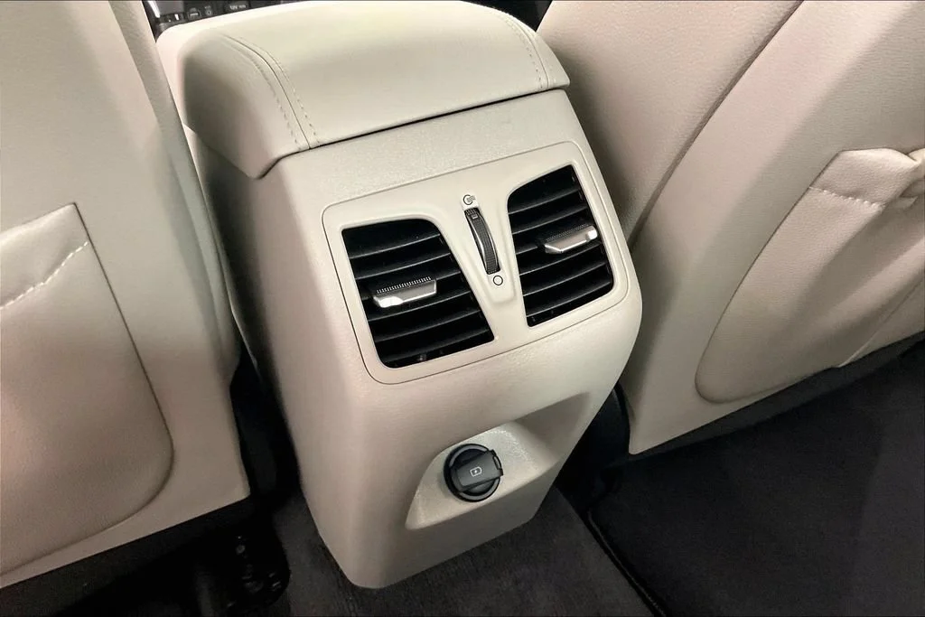 Certified Used 2019 Silver Hyundai Limited image 9