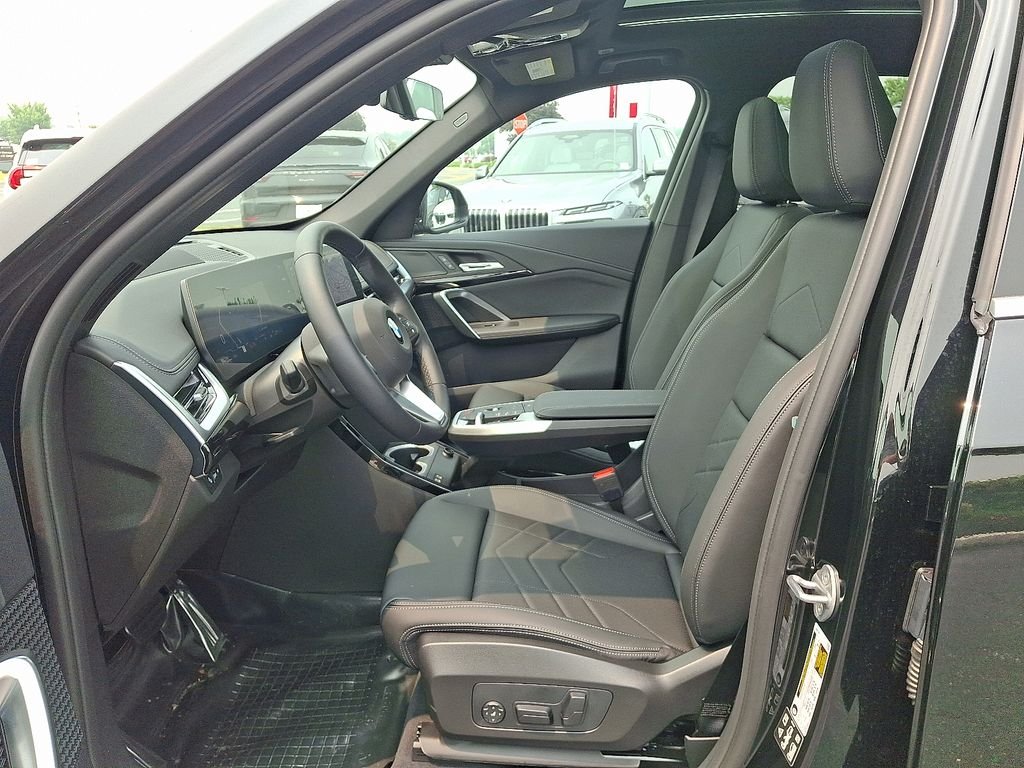 New 2026 Black Sapphire Metallic BMW xDrive28i image 6