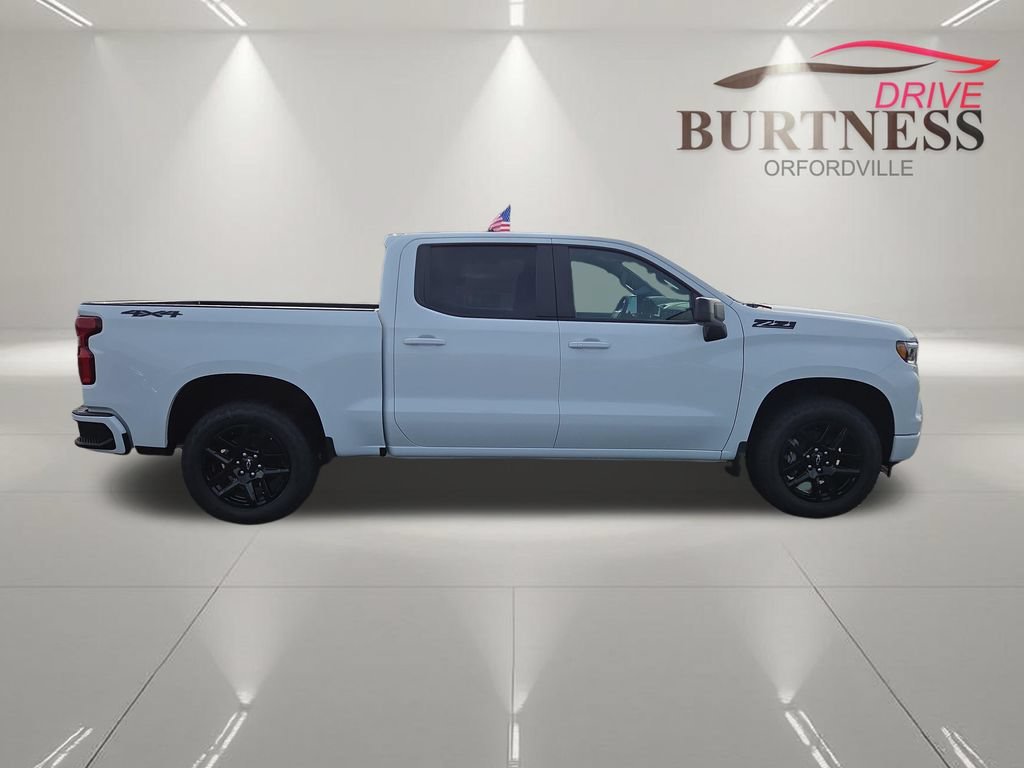 New 2026 Summit White Chevrolet RST image 9