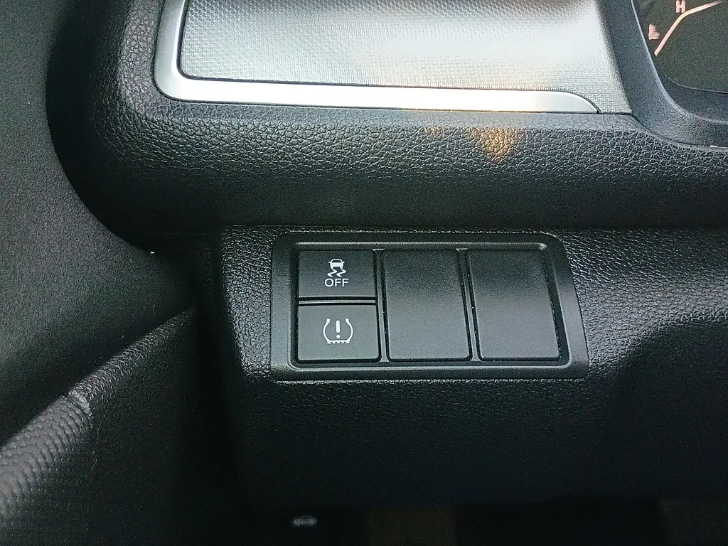 Used 2018 BLACK Honda LX image 17