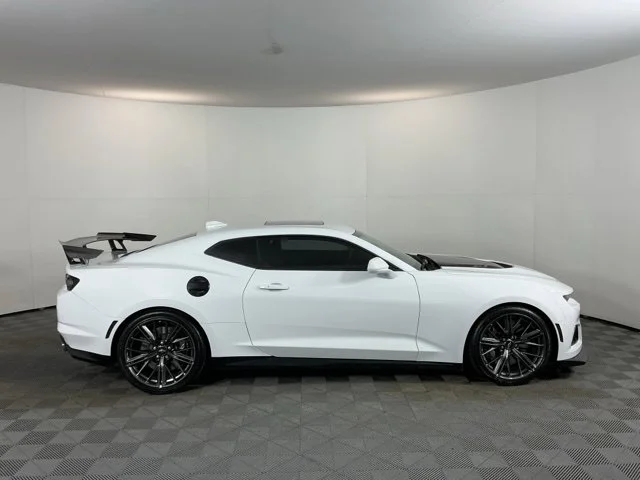 Used 2020 Summit White Chevrolet ZL1 image 4