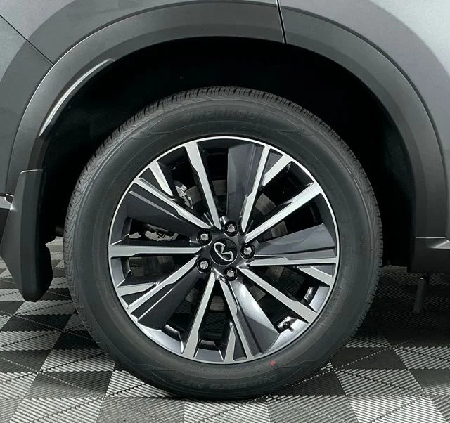 New 2027 Graphite Shadow INFINITI LUXE image 8