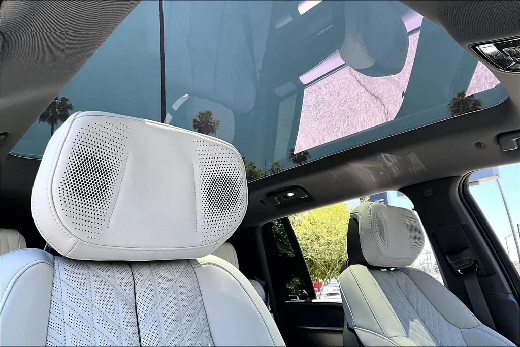 New 2026 Vibrant White Tricoat Cadillac Luxury image 34
