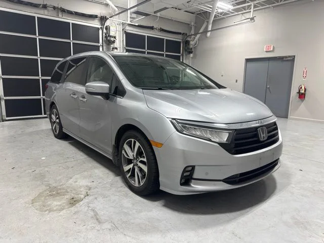 Used 2023  Honda Touring image 3