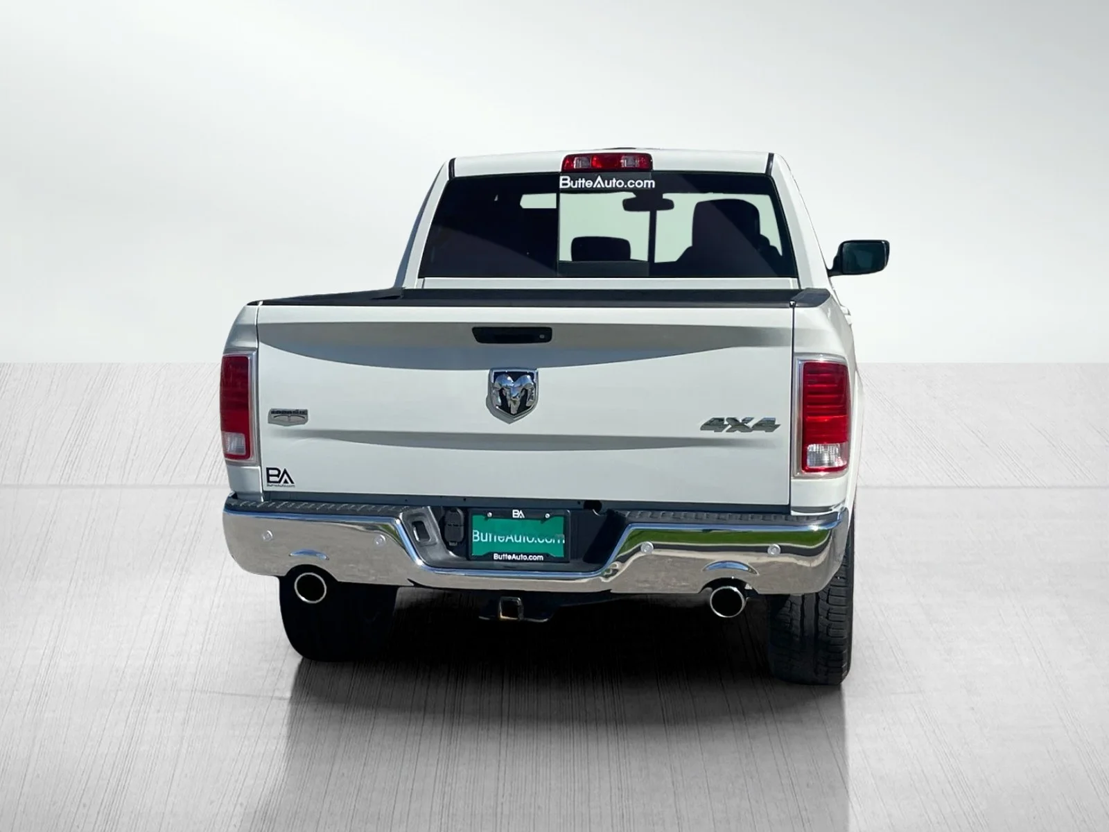 Used 2016 Pearl White Ram Laramie image 4
