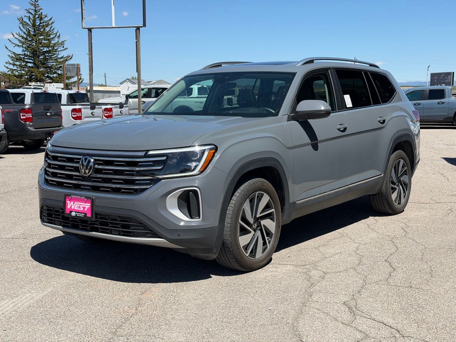 View vehicle photo 5