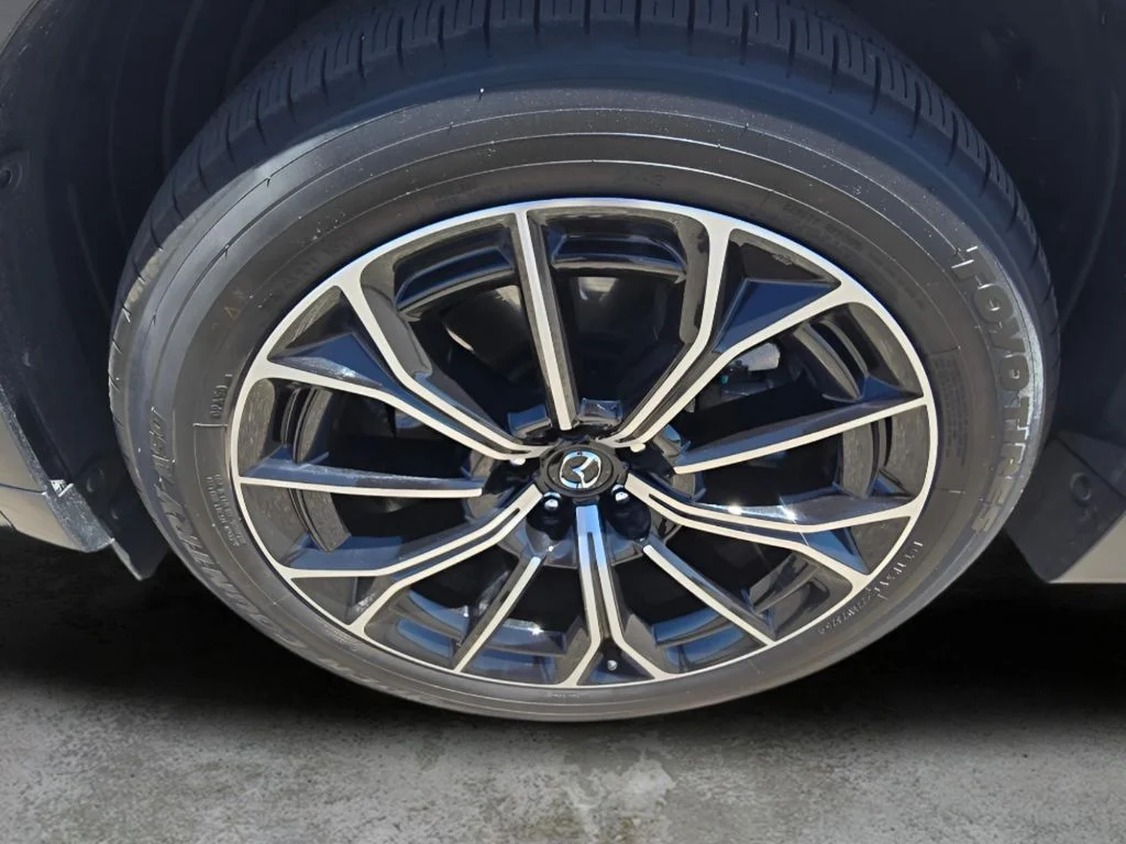 Used 2025 Rhodium White Premium Mazda Premium Package image 29