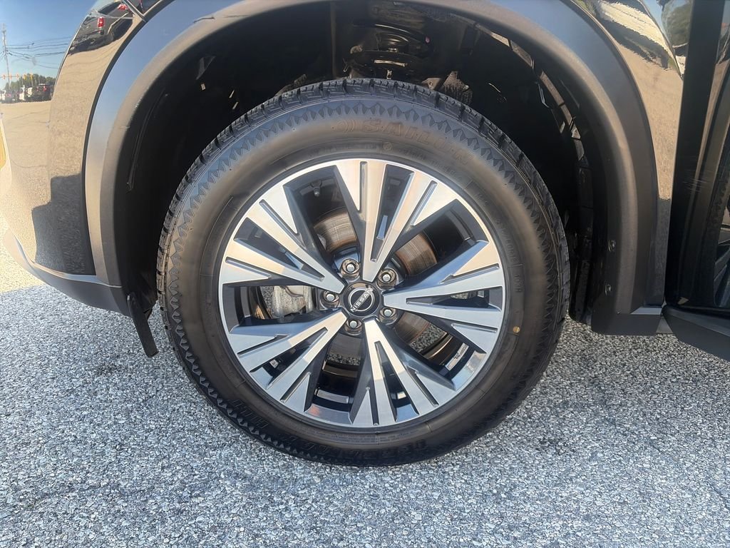 Used 2023 Black Nissan SV image 41