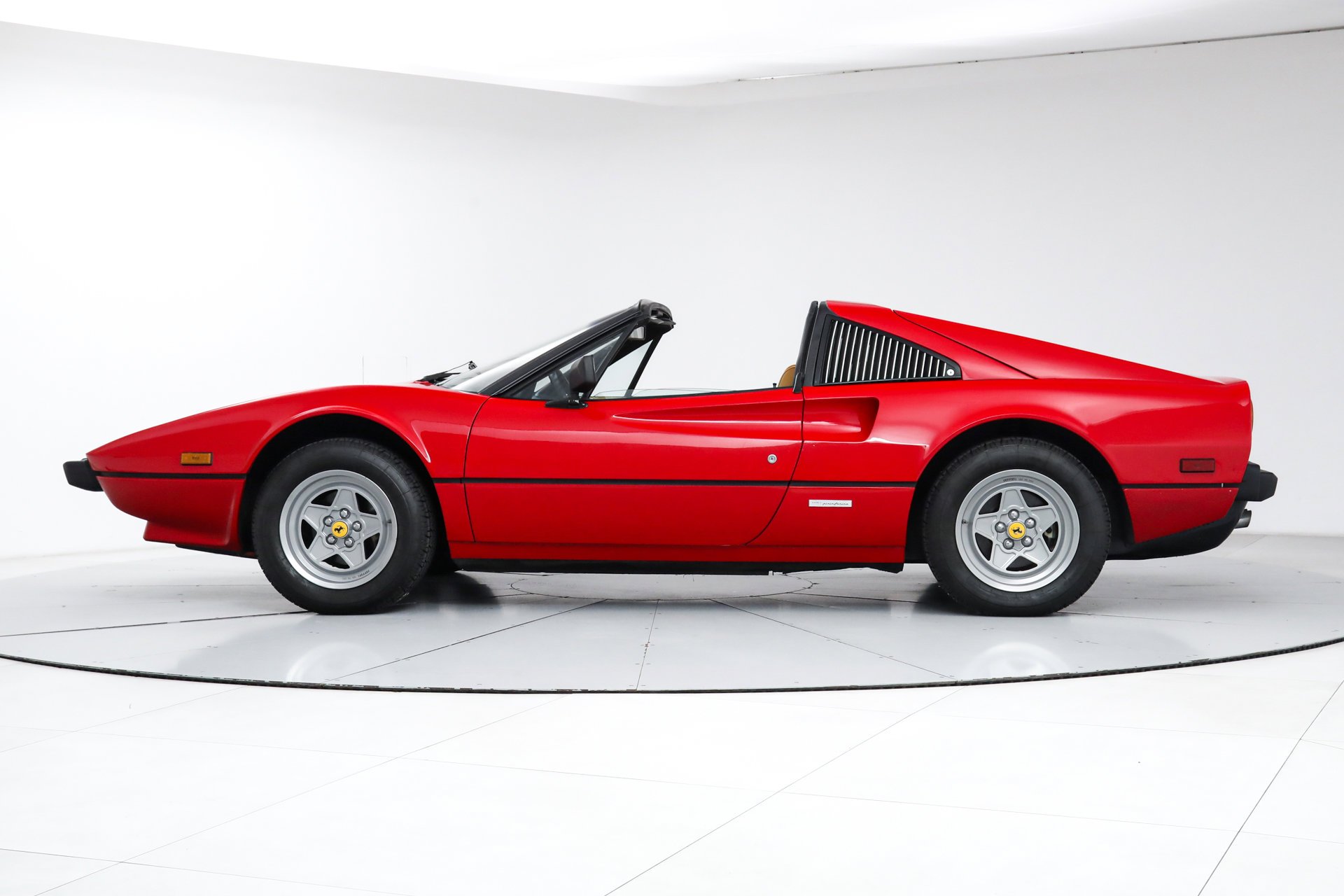 Used 1981 Red Ferrari  image 4
