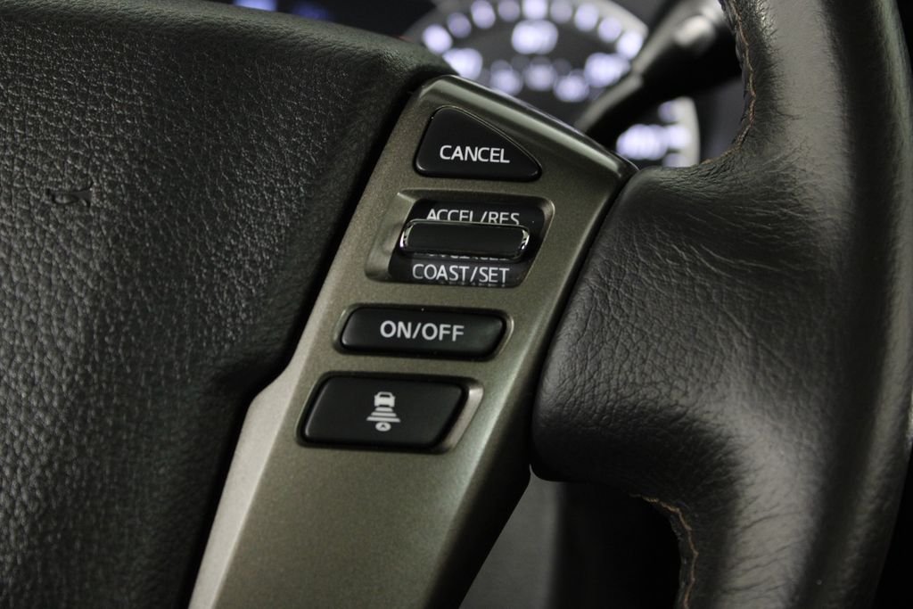 Used 2024 White Nissan Platinum Reserve image 27