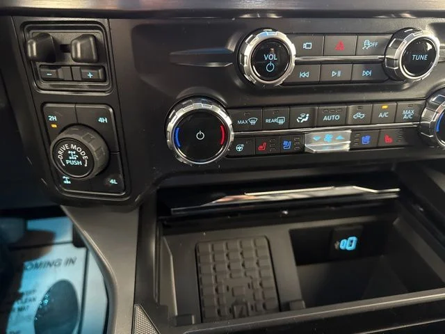 New 2026 Carbonized Gray Metallic Ford Lariat image 16