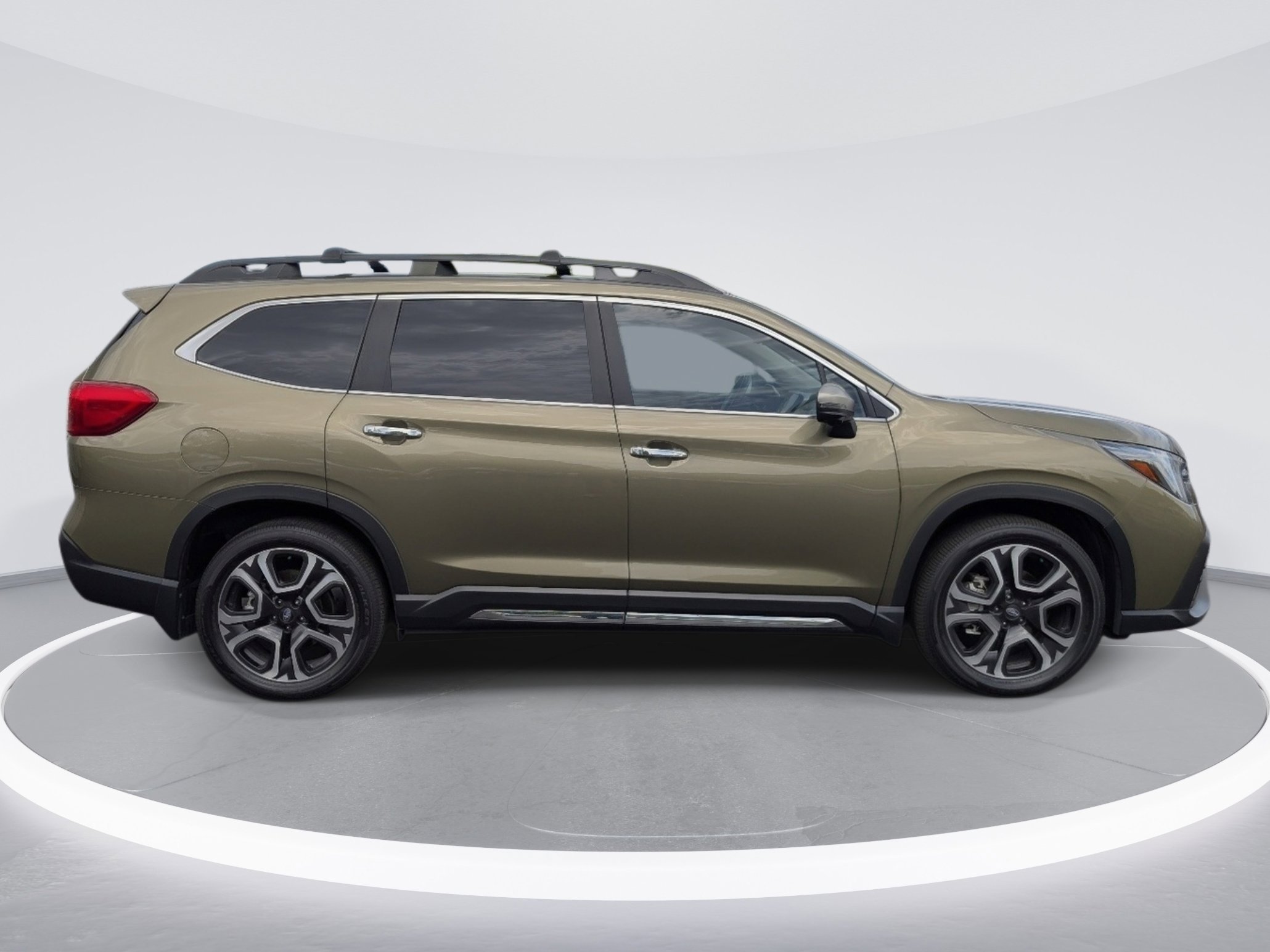 Used 2023 Autumn Green Metallic Subaru Touring image 4