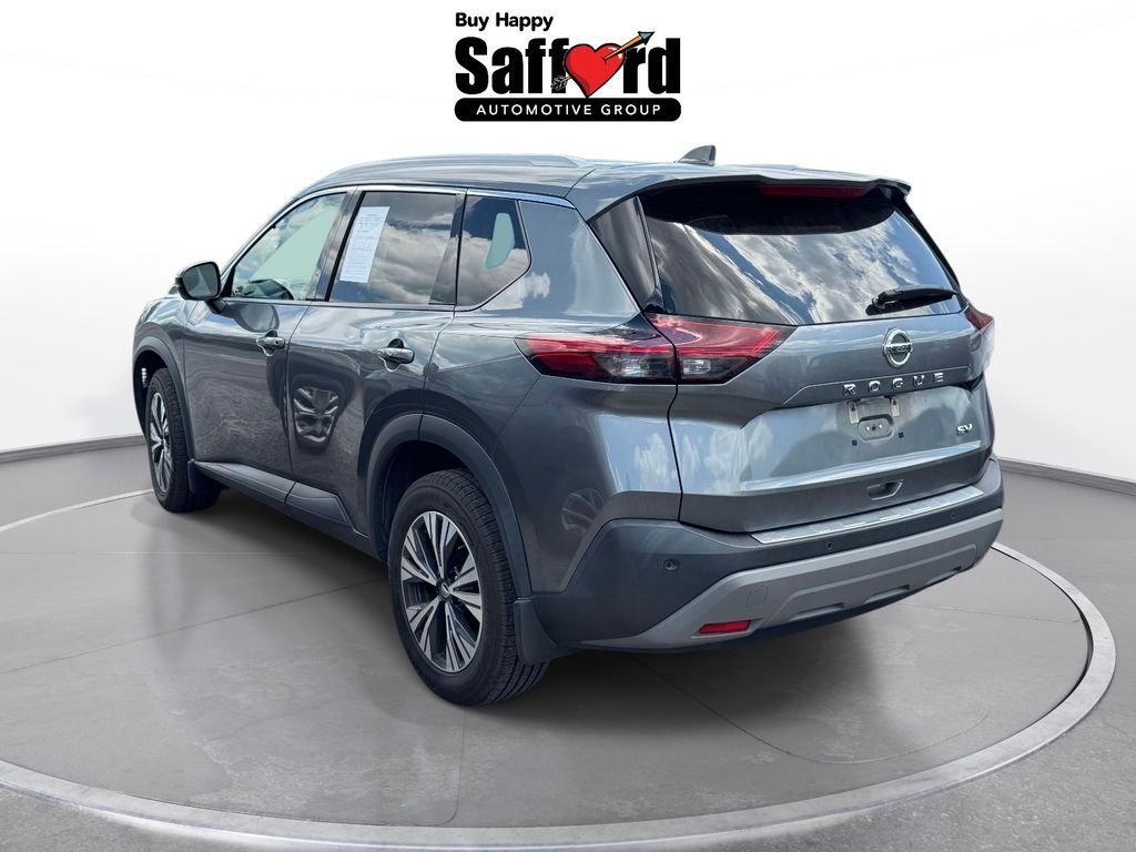 Used 2021 Gray Nissan SV image 3