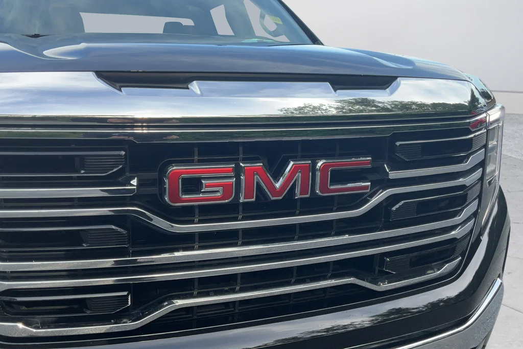 2025 GMC Sierra 1500 SLT - Photo 28
