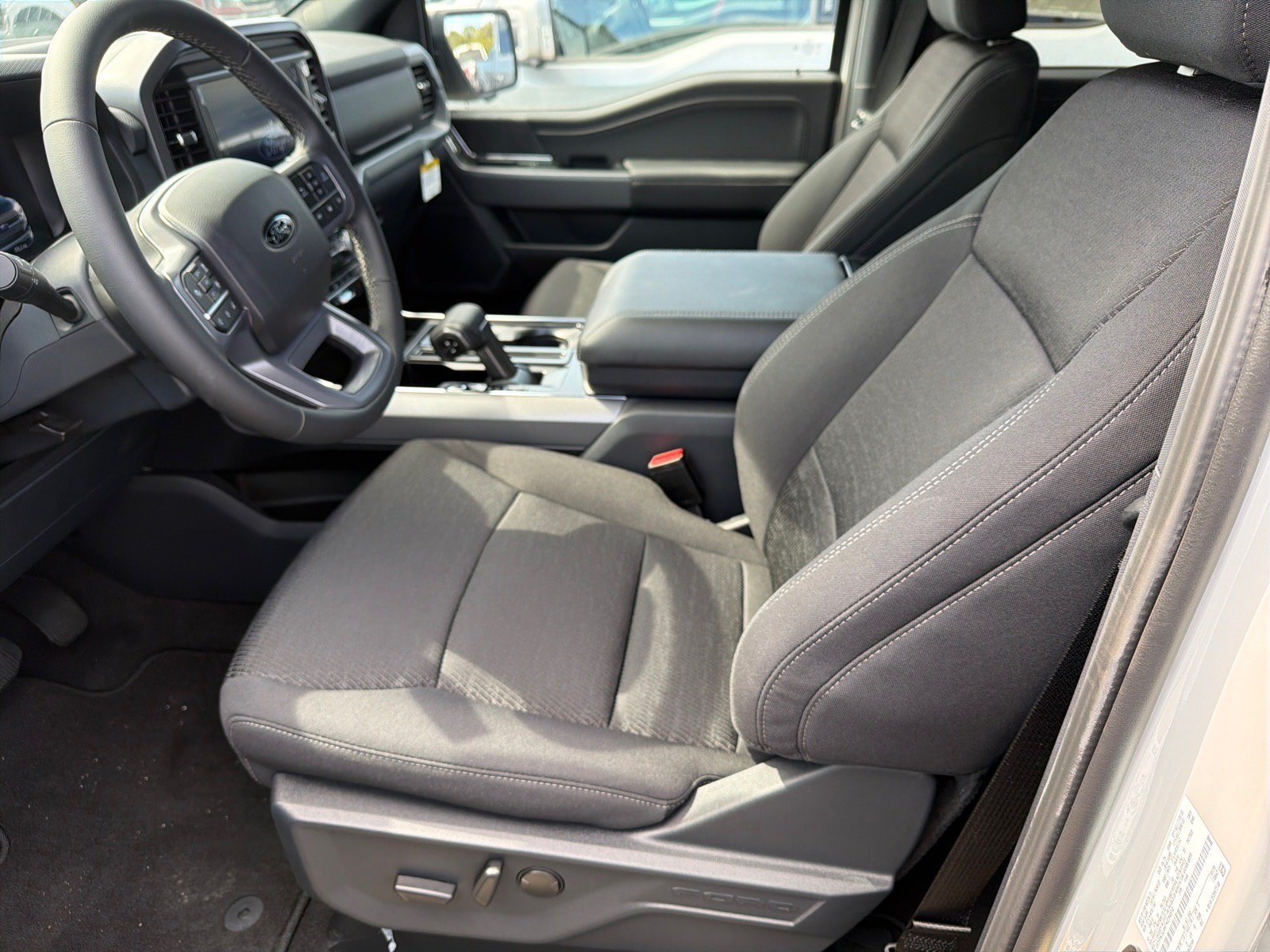 New 2026 Avalanche Ford XLT image 7