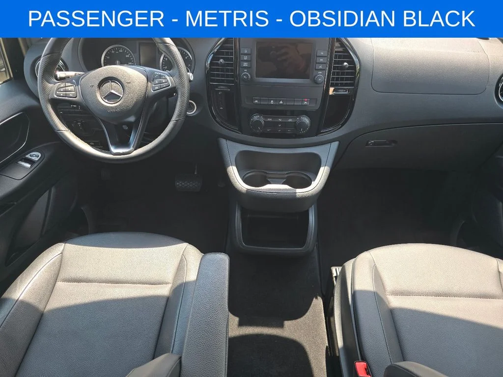 Used 2023  Mercedes-Benz Passenger image 16