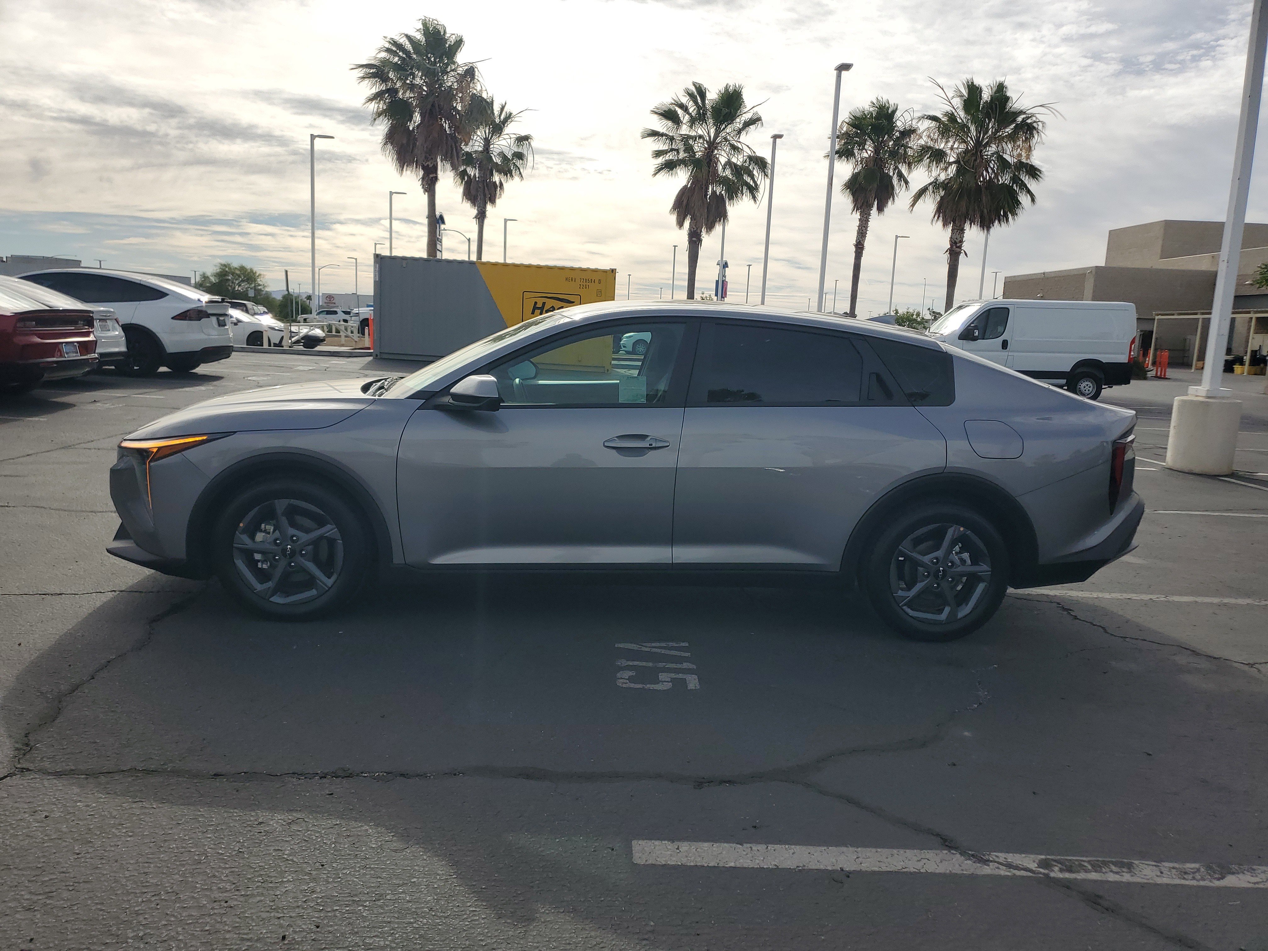Used 2025 Gray Kia LXS image 6