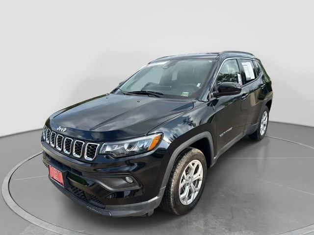 Used 2024 Black Jeep Latitude image 4