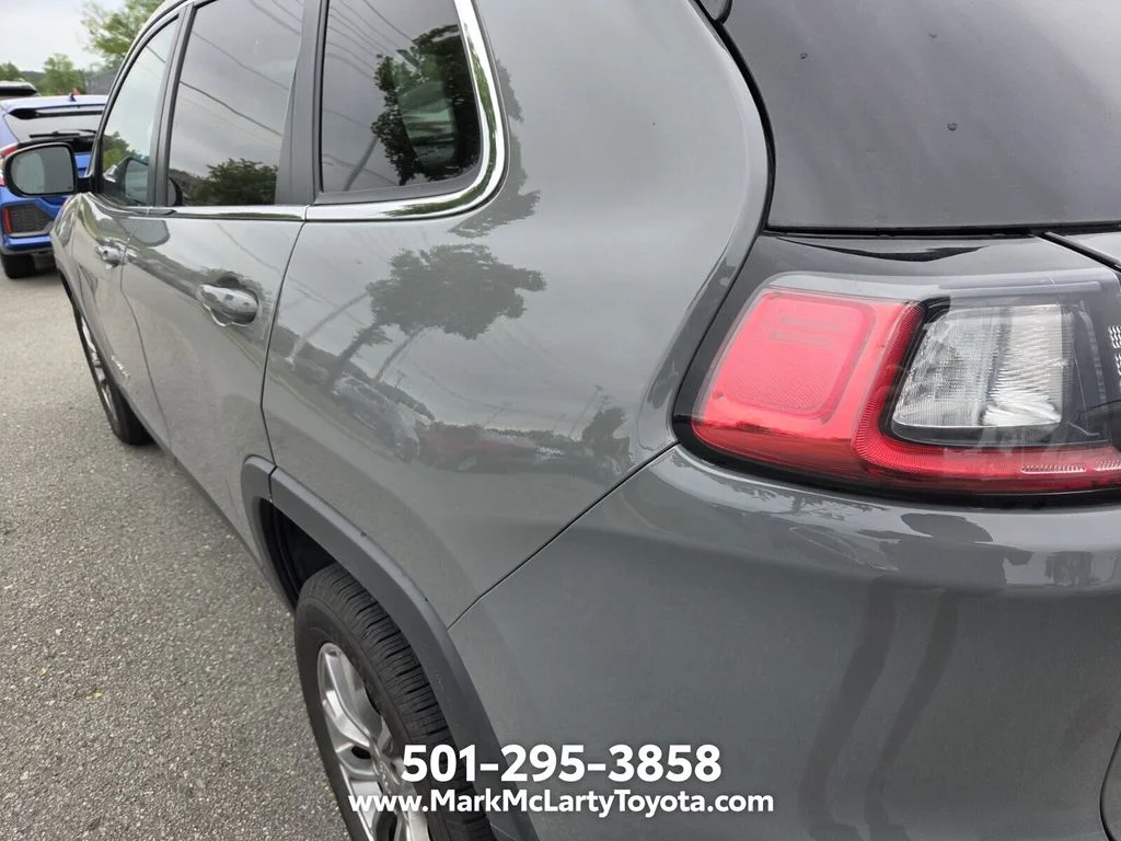 Used 2020 Gray Jeep Latitude Plus image 8