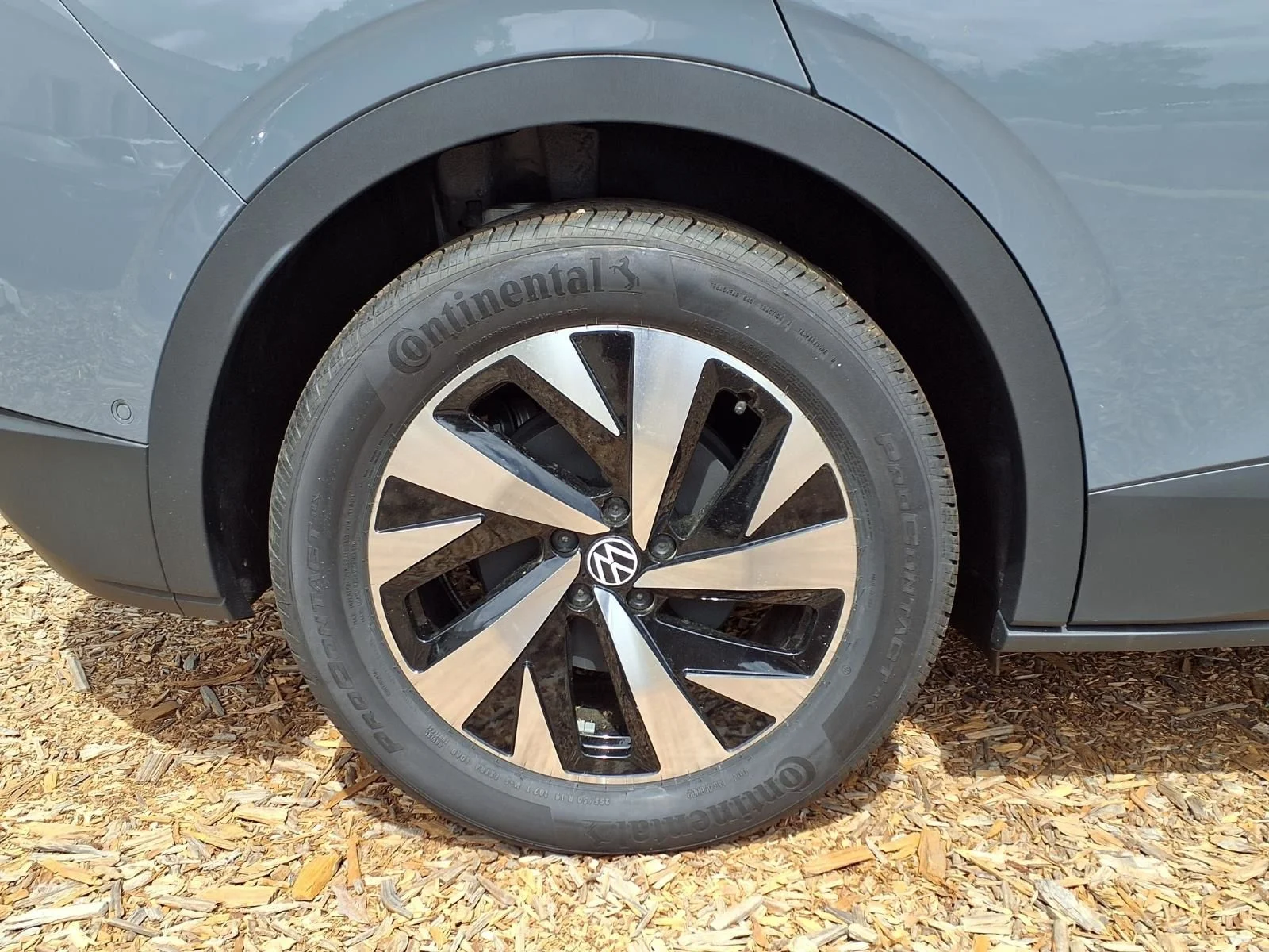 New 2026 Pure Gray Volkswagen Pro image 4